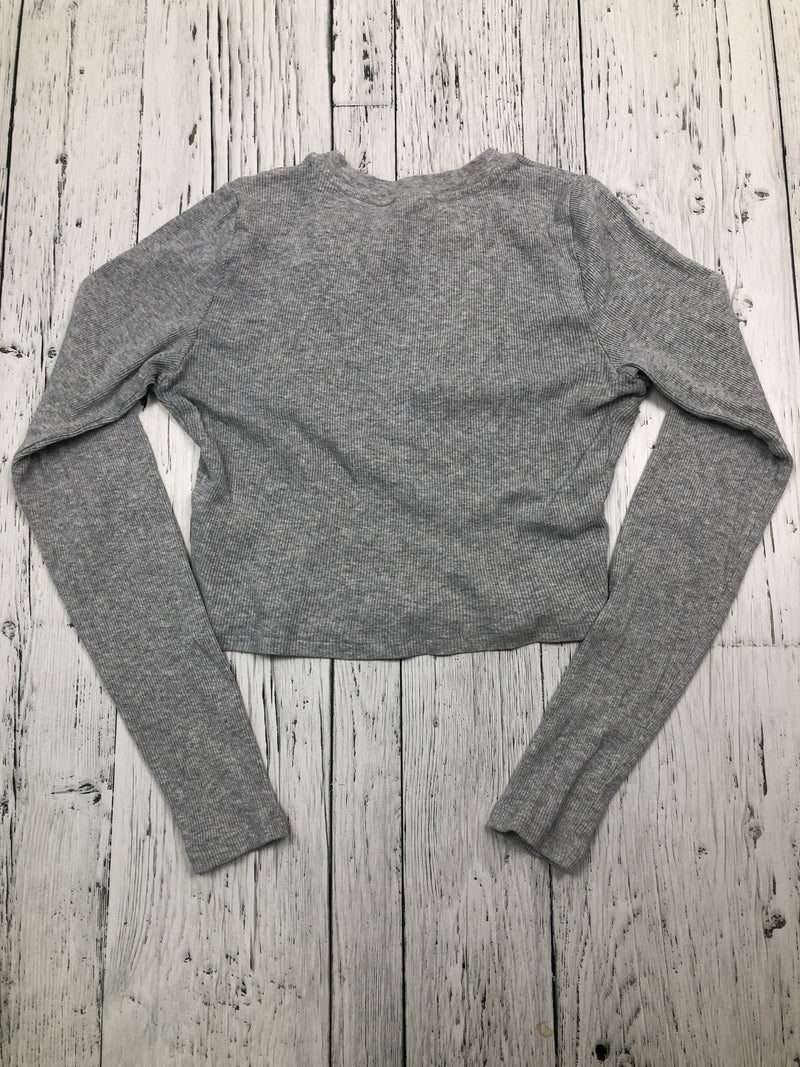 Tna Aritzia grey cropped long sleeve shirt - Hers S