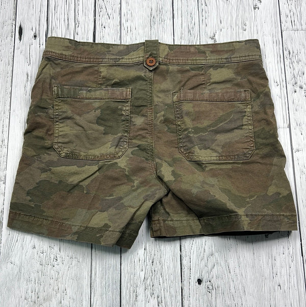 Anthropologie green camo shorts - Hers S/27