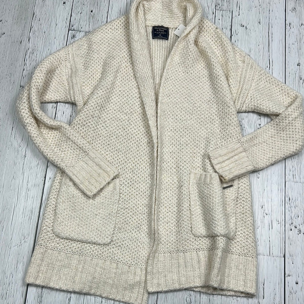 Abercrombie & Fitch white knit cardigan - Hers XS