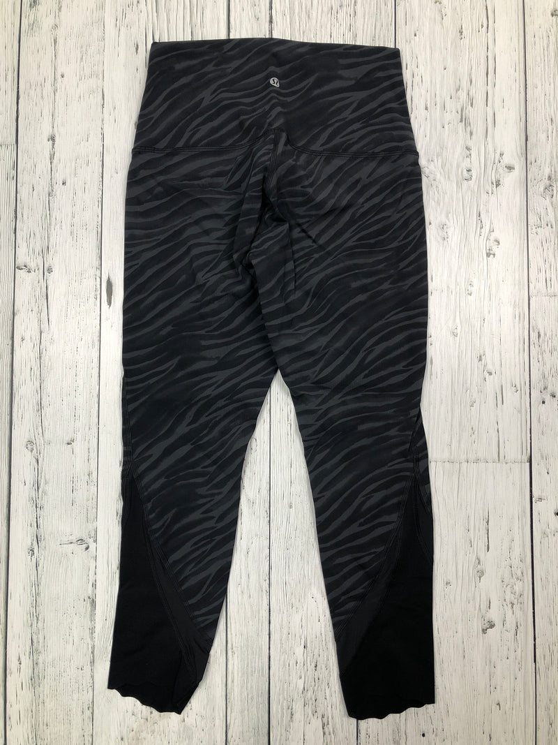 lululemon black patterned capris - Hers S/6