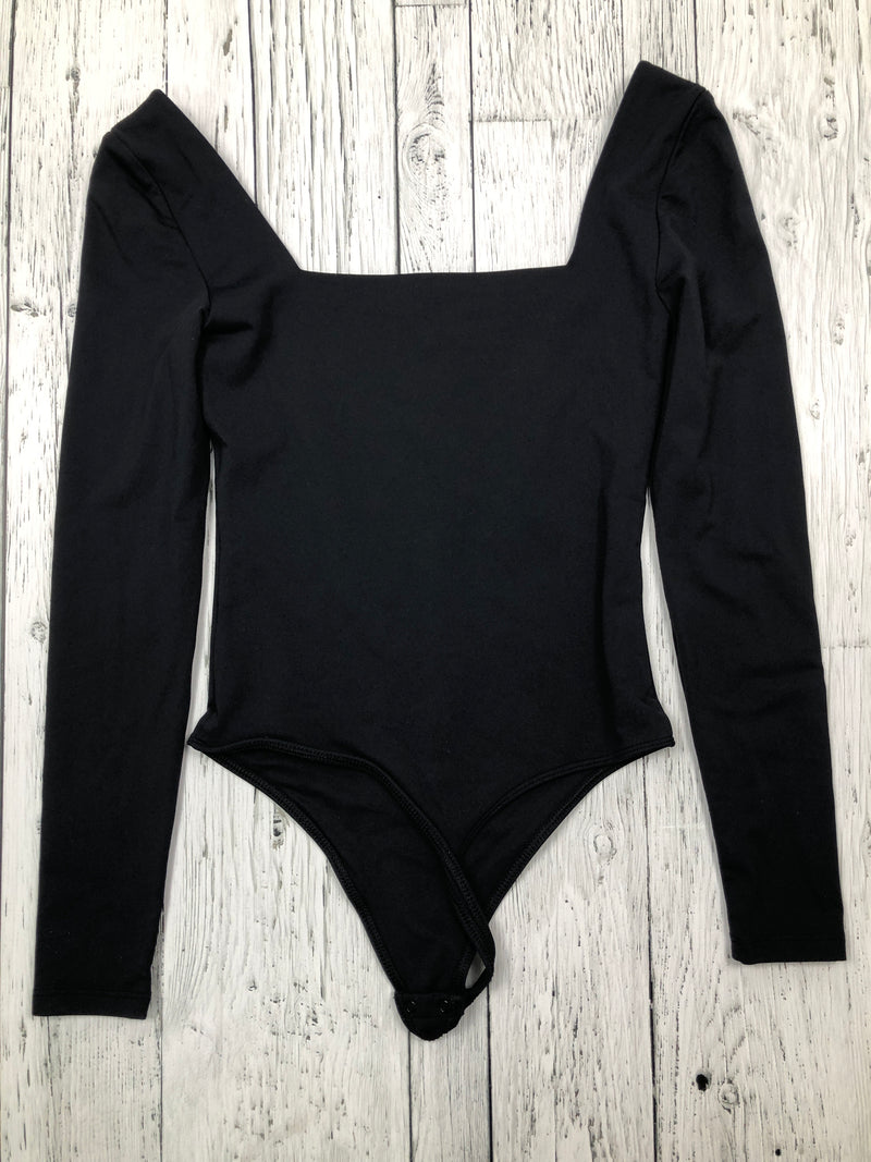 Babaton Aritzia black long sleeve bodysuit - Hers S