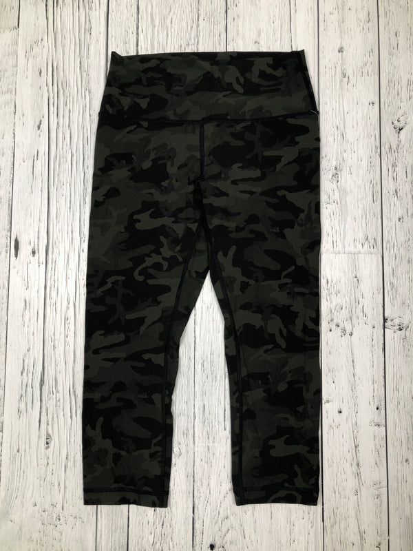 lululemon green camo capris - Hers M/8