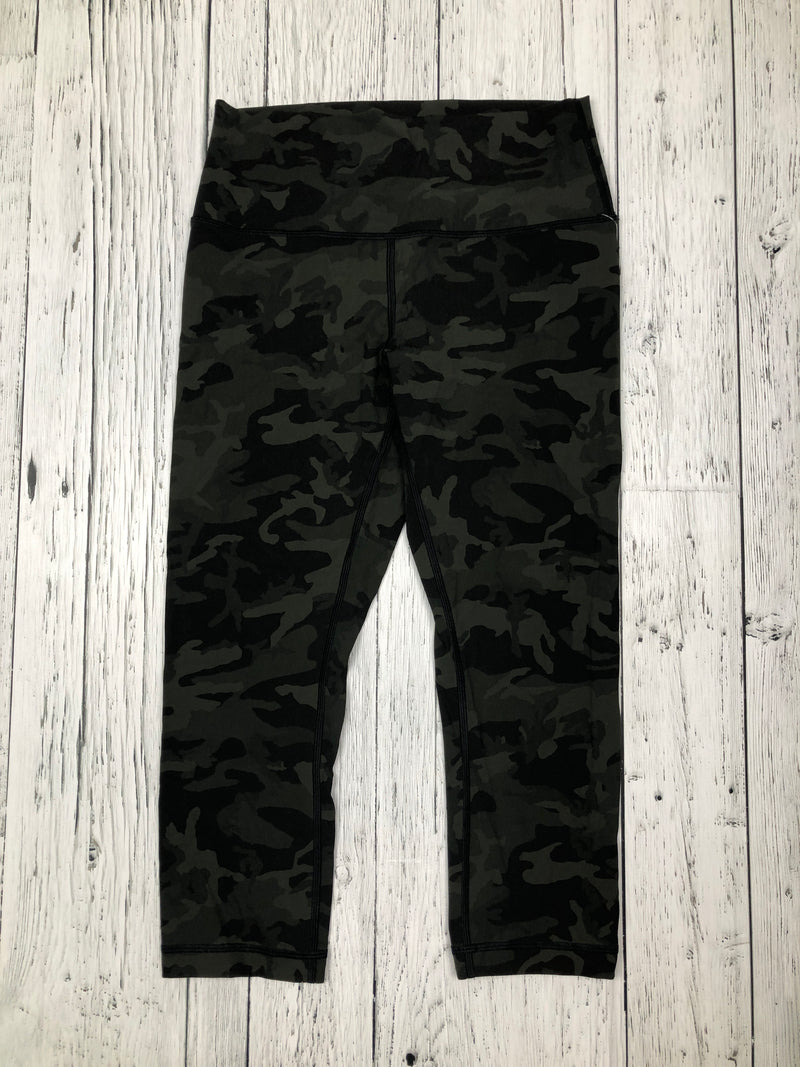 lululemon green camo capris - Hers M/8
