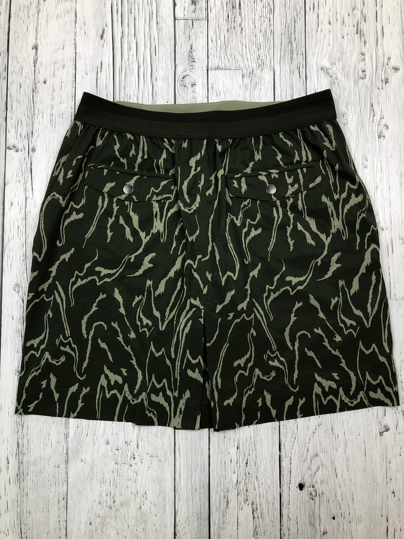 Athleta green patterned skirt - Hers M/10