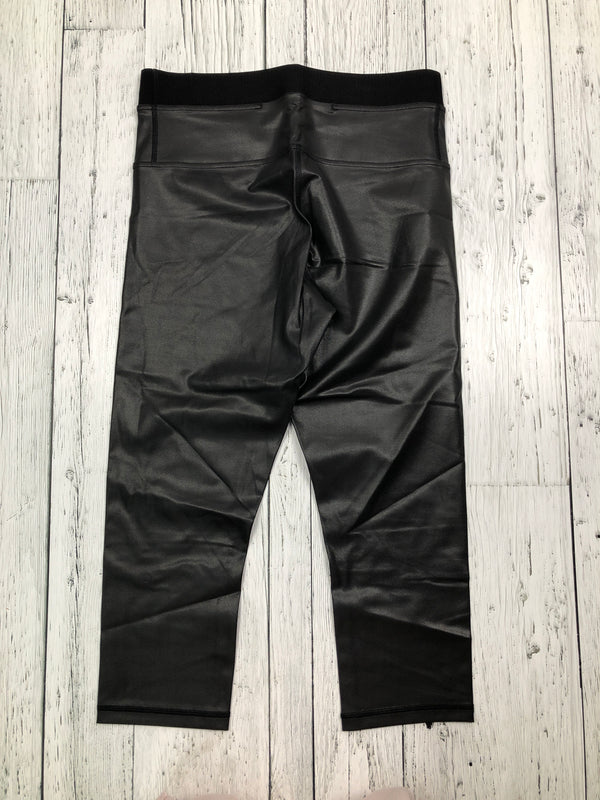 lululemon black pleather capris - Her L/10