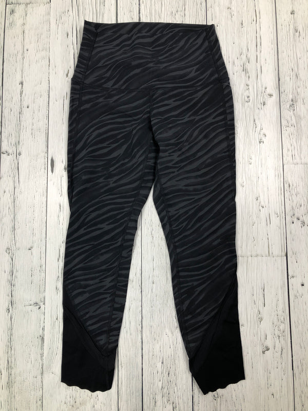 lululemon black patterned capris - Hers S/6