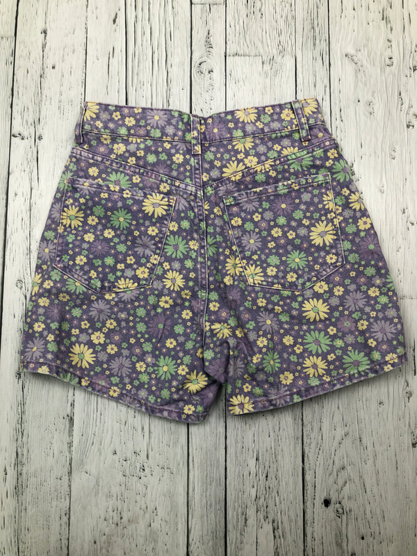 Zara high waisted purple floral denim shorts - Hers S/4