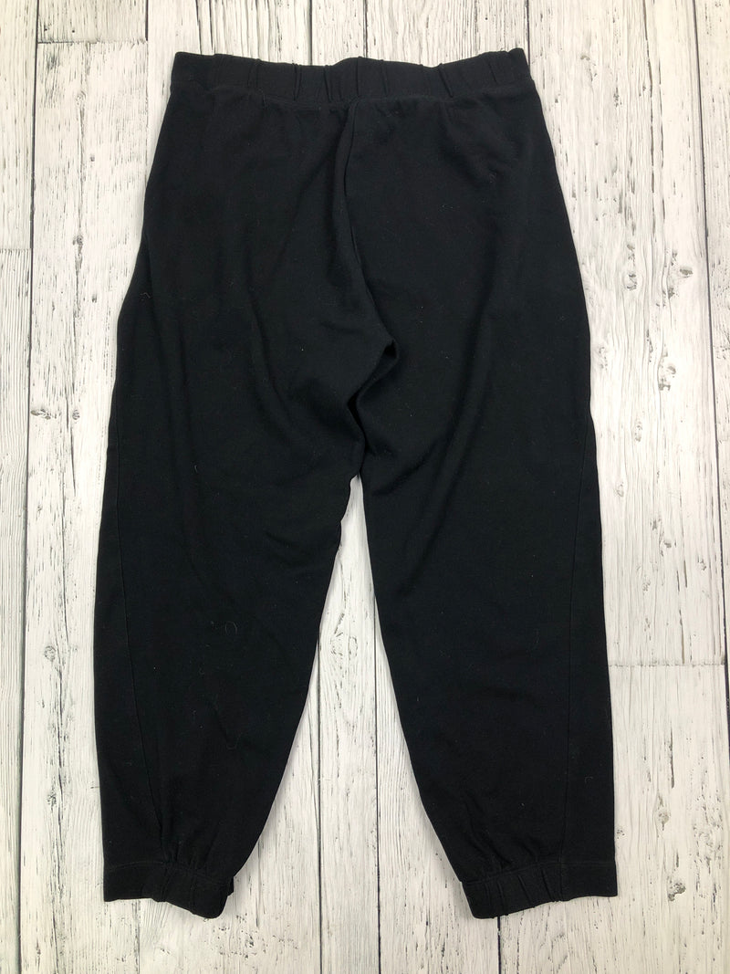 Babaton Aritzia black capris - Hers XS