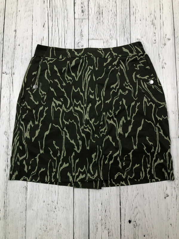 Athleta green patterned skirt - Hers M/10