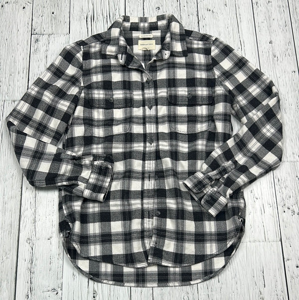 American Eagle plaid button up shirt - Hers S