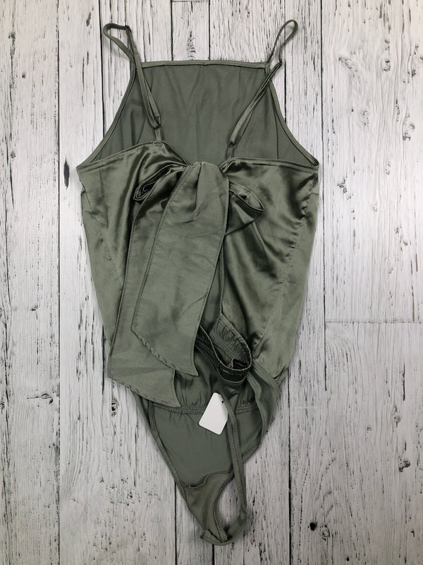 Abercrombie&Fitch green silk bodysuit - Hers S