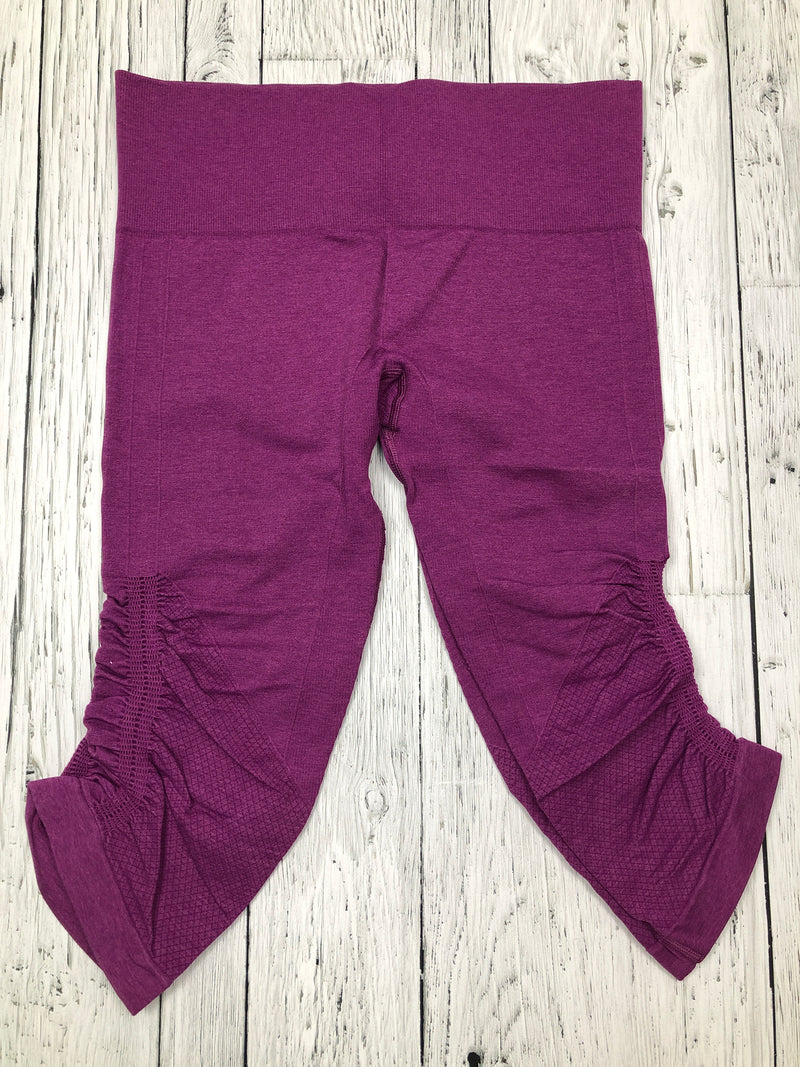 lululemon purple capris - Hers S/6