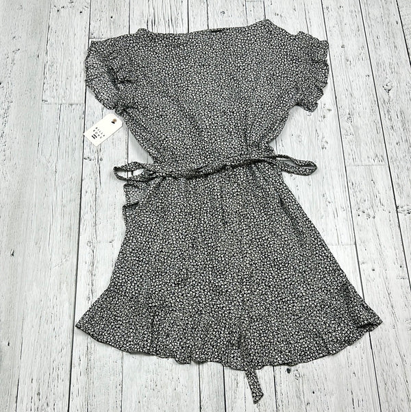 Billabong Black/White Floral Wrap Dress - Hers XL