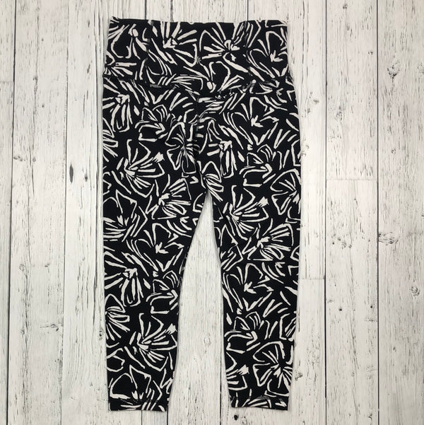 Athleta black white patterned capris - Hers L