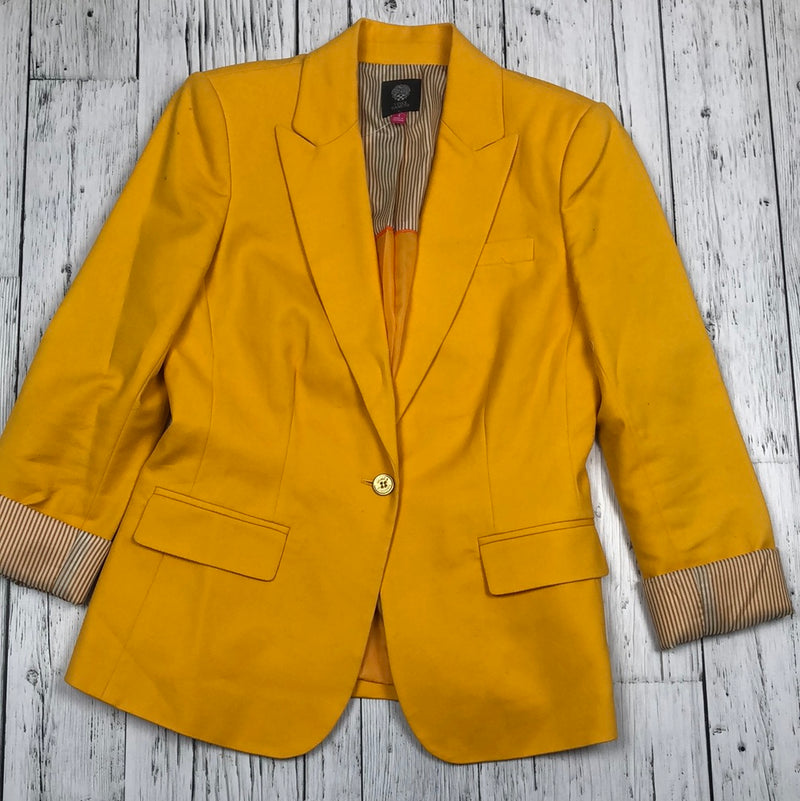 Vince Camuto yellow suit - Hers 4