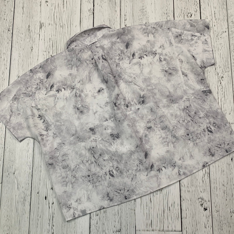 lululemon white/grey button up shirt - Hers 8