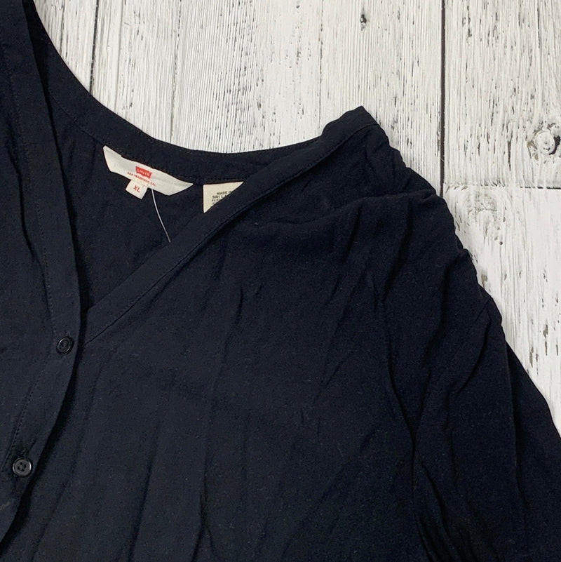 Levi’s black button up shirt - Hers XL