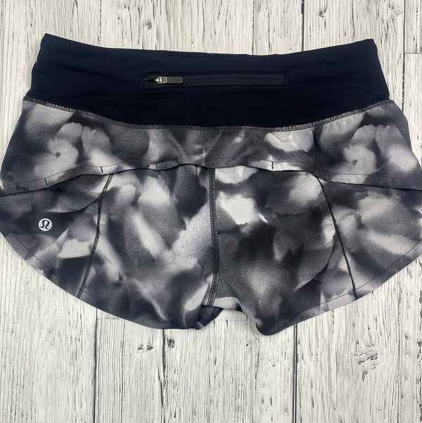 lululemon black/white pattern shorts